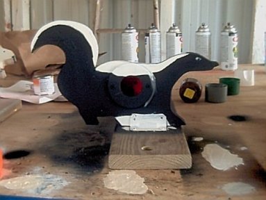 Painted skunk field target